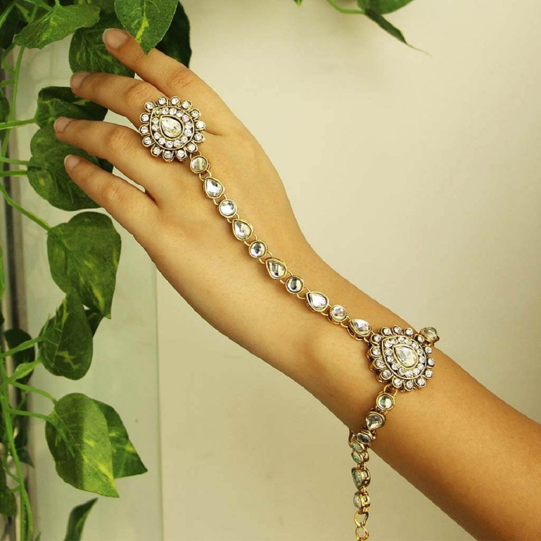 Emirati Hand Bracelet – Saeed Jewelry